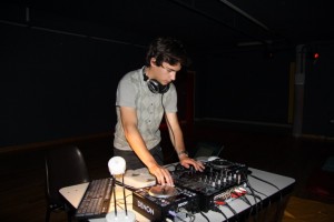 Le DJ au mariage de F et W, SARL Marchand-Arvier