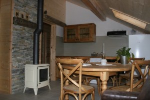 La cuisine à l'américaine de l'appartement Orion