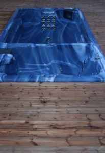 La terrasse et son spa de nage