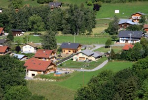 Le hameau des étoiles comporte les chalets La Grande Ourse et Cassiopée. Ils appartiennent à la SARL Marchand-Arvier