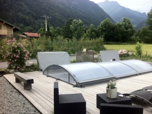 Cet abri des Spas de nage et de relaxation permettra de mieux en profiter car il est très modulable